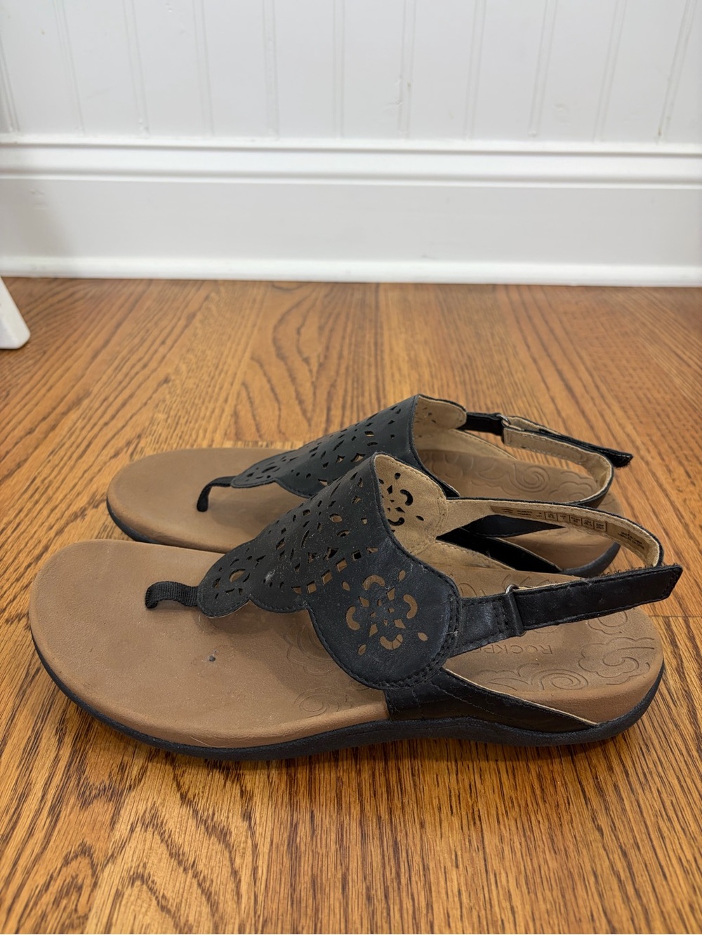 Rockport Black Cutout Velcro Slingback Thong Sandals (9.5) - Picture 6 of 11